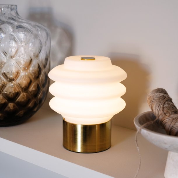 DIVA LED table lamp with brass