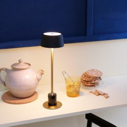 Yoyo rechargeable table lamp 