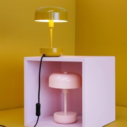 Haipot pink LED rechargeable table lamp