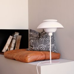 Opus bordlampe hvid