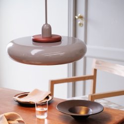 Planet pendel Latte / med latte tr ring