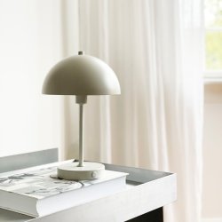 Stockholm LED bordlampe Perlehvid - Version 2.0