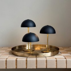 ALONG LED Minibordlampe sort/messing 3 stk. i ske med bakke