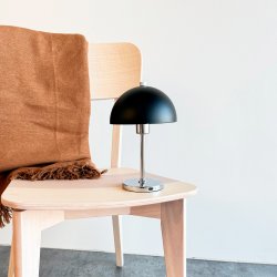 Malm schwarz/chrom LED Tischleuchte wiederaufladbar