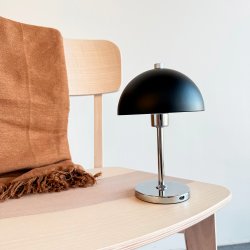 Malm schwarz/chrom LED Tischleuchte wiederaufladbar