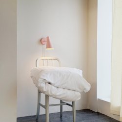 DL12 Wandleuchte Pink