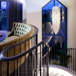 Jeremy Cole Shoot large, white