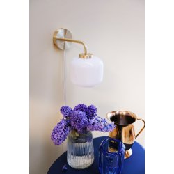  Arp D15 opal/brass wall lamp